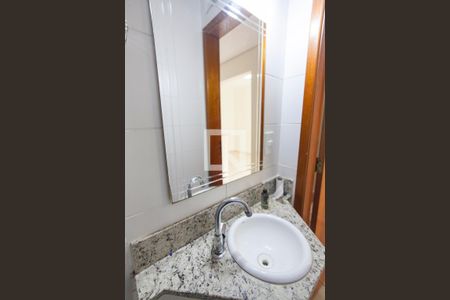 Lavabo de casa de condomínio para alugar com 2 quartos, 80m² em Vigilato Pereira, Uberlândia