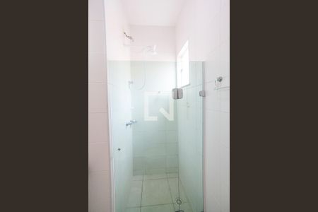 Casa de condomínio para alugar com 80m², 2 quartos e 1 vaga Casa de condomínio para alugar com 80m², 2 quartos e 1 vagaBanheiro da Suite 1