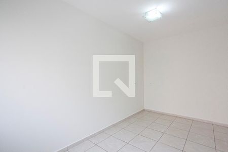 Sala de casa de condomínio para alugar com 2 quartos, 80m² em Vigilato Pereira, Uberlândia