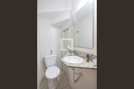 Lavabo de casa de condomínio para alugar com 2 quartos, 80m² em Vigilato Pereira, Uberlândia