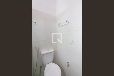 Casa de condomínio para alugar com 80m², 2 quartos e 1 vaga Casa de condomínio para alugar com 80m², 2 quartos e 1 vagaBanheiro da Suite 2