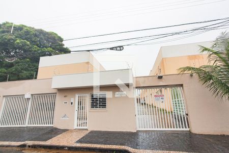 Casa de condomínio para alugar com 80m², 2 quartos e 1 vaga Casa de condomínio para alugar com 80m², 2 quartos e 1 vagaFachada do Condominio