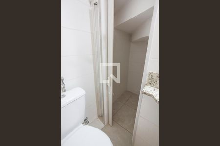 Lavabo de casa de condomínio para alugar com 2 quartos, 80m² em Vigilato Pereira, Uberlândia