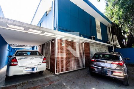 Casa à venda com 250m², 5 quartos e 9 vagasGaragem
