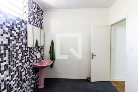 Casa à venda com 250m², 5 quartos e 9 vagasBanheiro da Suíte Quarto 1