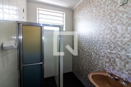 Casa à venda com 250m², 5 quartos e 9 vagasBanheiro