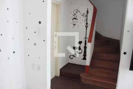Escada de casa para alugar com 3 quartos, 140m² em Centro, São Vicente