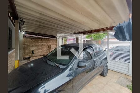 Casa à venda com 240m², 5 quartos e 2 vagasFachada