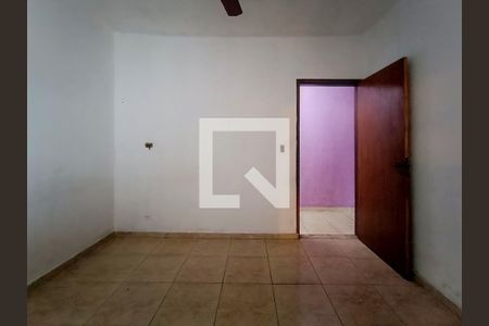Casa à venda com 240m², 5 quartos e 2 vagasSuíte