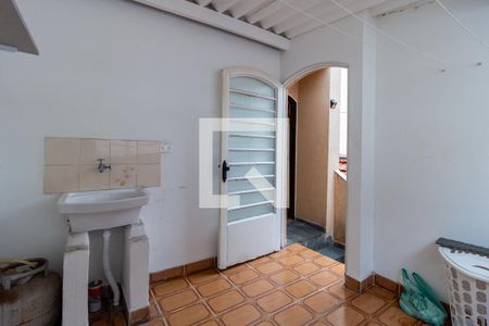 Casa para alugar com 75m², 2 quartos e 1 vagaÁrea de Serviço