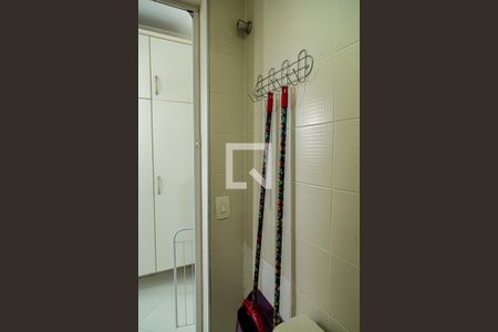 Apartamento à venda com 186m², 3 quartos e 2 vagasBanheiro de Serviço