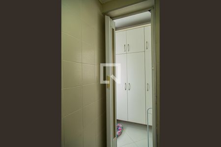 Apartamento à venda com 186m², 3 quartos e 2 vagasBanheiro de Serviço