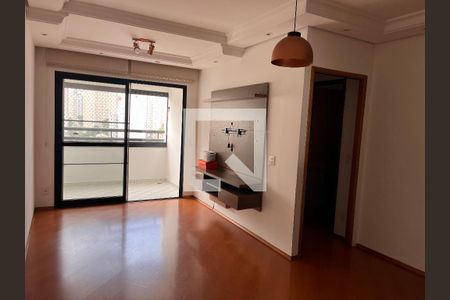 Sala de apartamento à venda com 3 quartos, 69m² em Vila Pompéia, São Paulo
