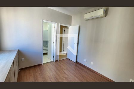 Quarto Suíte de apartamento para alugar com 2 quartos, 80m² em Gonzaga, Santos