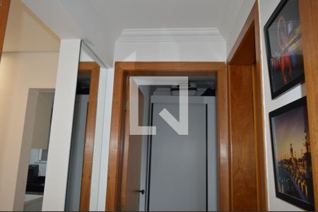 Corredor de apartamento para alugar com 2 quartos, 60m² em Cabral, Contagem