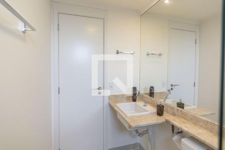 Apartamento à venda com 84m², 2 quartos e 2 vagasBanheiro da Suíte