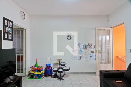 Sala de casa à venda com 2 quartos, 200m² em Vila Mangalot, São Paulo