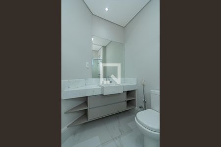 Apartamento à venda com 217m², 4 quartos e 4 vagasBanheiro da Suíte 1