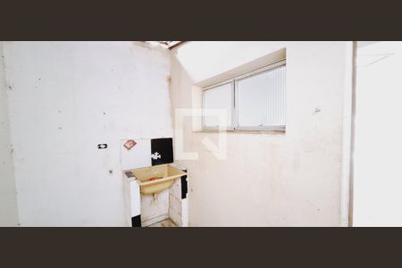 Casa para alugar com 74m², 2 quartos e 1 vagaÁrea de Serviço