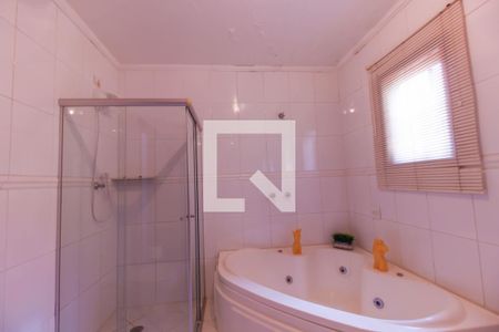 Casa à venda com 370m², 3 quartos e 5 vagasBanheiro do Quarto 1 