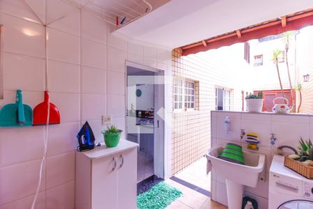 Casa à venda com 370m², 3 quartos e 5 vagasLavanderia 