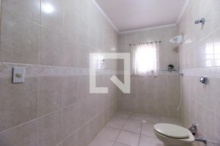 Casa à venda com 370m², 3 quartos e 5 vagasBanheiro Quarto 2 