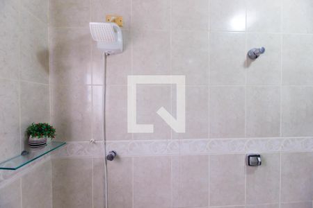 Casa à venda com 370m², 3 quartos e 5 vagasBanheiro Quarto 2 