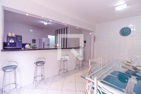 Casa à venda com 370m², 3 quartos e 5 vagasCozinha 