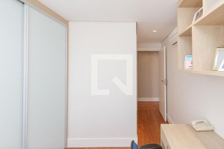 Apartamento à venda com 380m², 4 quartos e 3 vagasSuíte 2