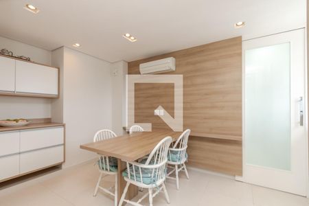 Apartamento à venda com 380m², 4 quartos e 3 vagasCopa