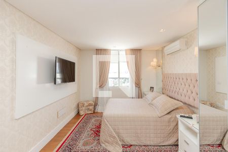 Apartamento à venda com 380m², 4 quartos e 3 vagasSuíte 1