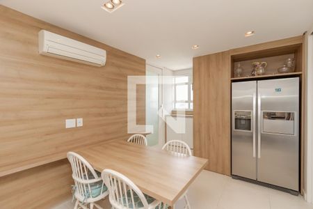 Apartamento à venda com 380m², 4 quartos e 3 vagasCopa