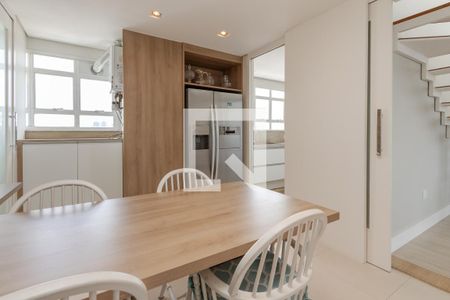 Apartamento à venda com 380m², 4 quartos e 3 vagasCopa