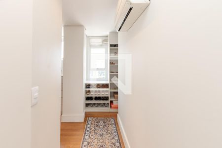 Apartamento à venda com 380m², 4 quartos e 3 vagasCloset da Suíte Master