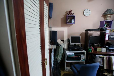 Apartamento à venda com 74m², 2 quartos e 1 vagaQuarto 2