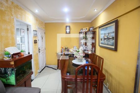 Apartamento à venda com 74m², 2 quartos e 1 vagaSala