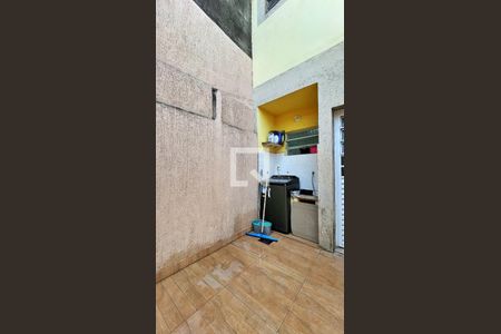 Casa à venda com 82m², 2 quartos e 2 vagasÁrea de Serviço