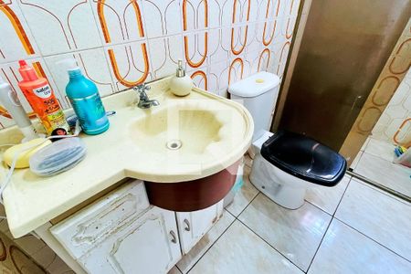 Casa à venda com 82m², 2 quartos e 2 vagasBanheiro