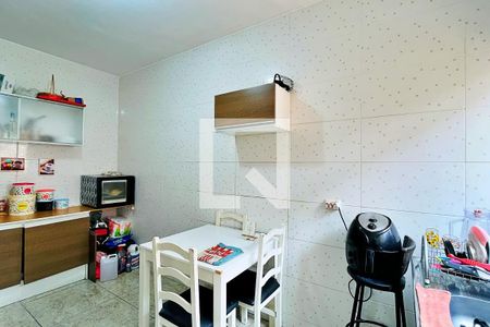 Casa à venda com 82m², 2 quartos e 2 vagasCozinha