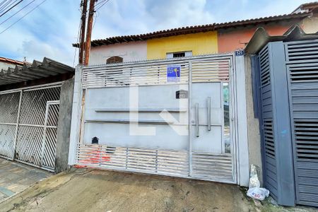 Casa à venda com 82m², 2 quartos e 2 vagasFachada