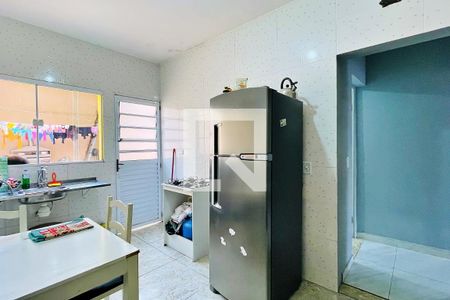 Casa à venda com 82m², 2 quartos e 2 vagasCozinha