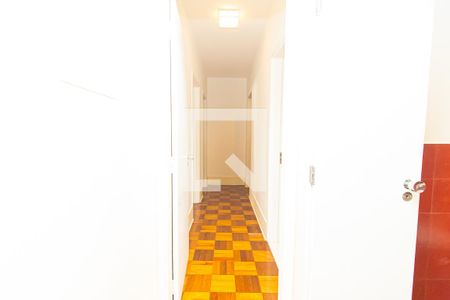 Corredor de apartamento para alugar com 3 quartos, 200m² em Consolação, São Paulo