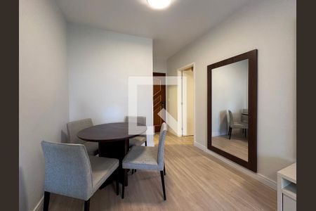 Sala de casa de condomínio para alugar com 1 quarto, 52m² em Brooklin Paulista, São Paulo