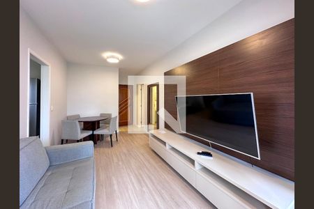Sala de casa de condomínio para alugar com 1 quarto, 52m² em Brooklin Paulista, São Paulo