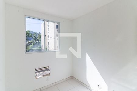 Quarto 1 de apartamento para alugar com 2 quartos, 70m² em Vargem Pequena, Rio de Janeiro