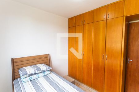 Quarto 1 de apartamento à venda com 2 quartos, 40m² em Santa Cruz, Belo Horizonte