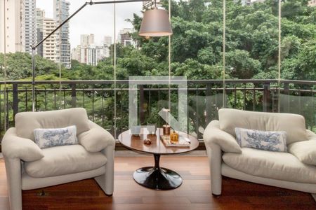 Sala de apartamento à venda com 2 quartos, 195m² em Chácara Itaim, São Paulo