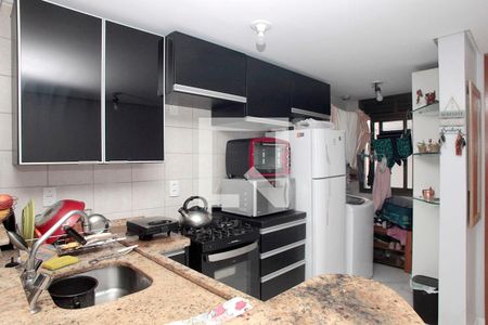 Apartamento à venda com 65m², 2 quartos e 1 vagaCozinha + Área de Serviço