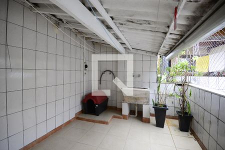 Casa para alugar com 90m², 2 quartos e sem vagaVaranda