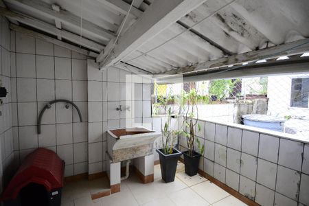 Casa para alugar com 90m², 2 quartos e sem vagaVaranda